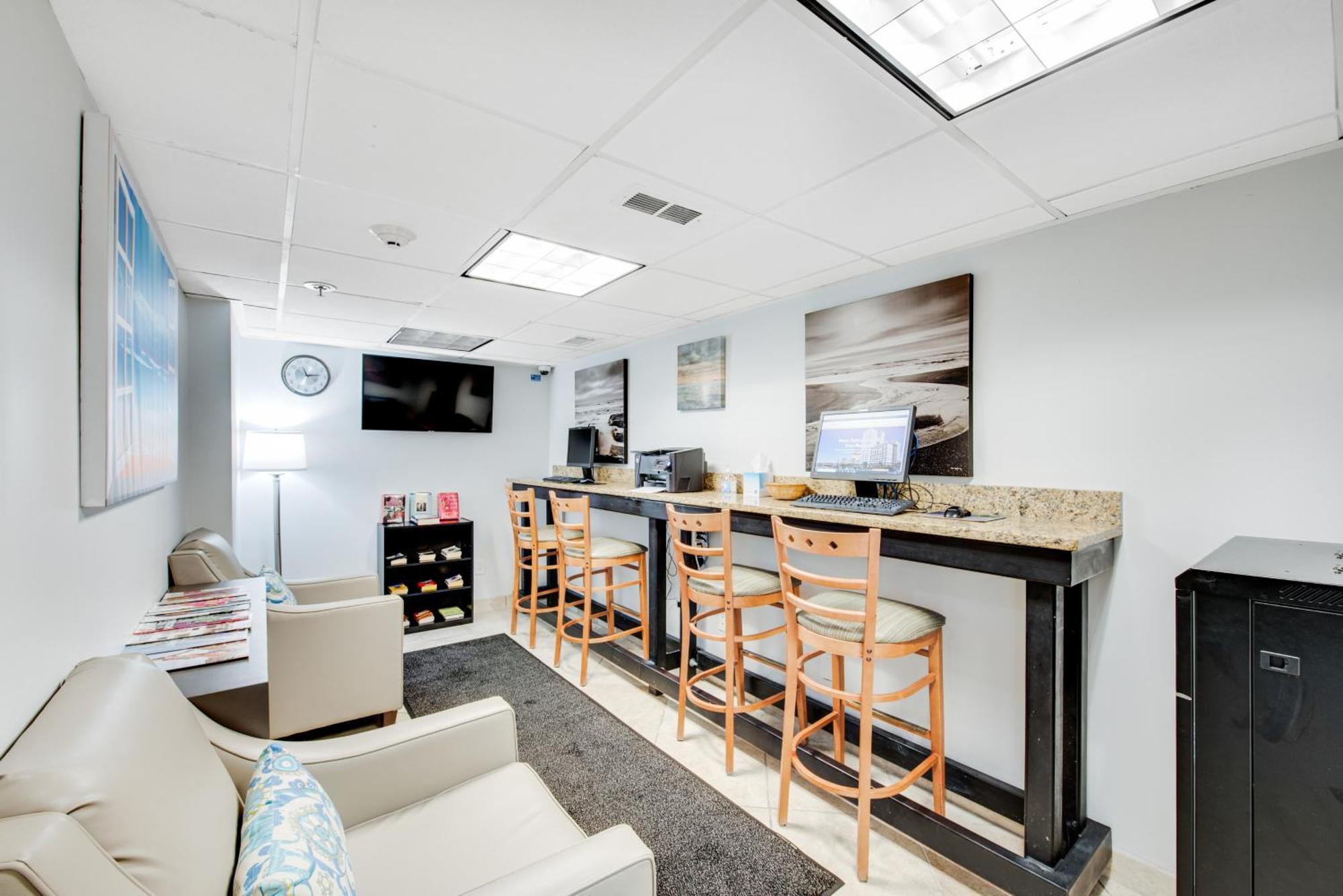 Carolinian Beach Resort Myrtle Beach Room photo