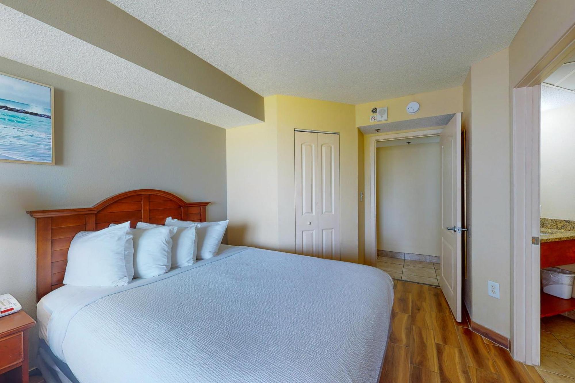 Carolinian Beach Resort Myrtle Beach Room photo