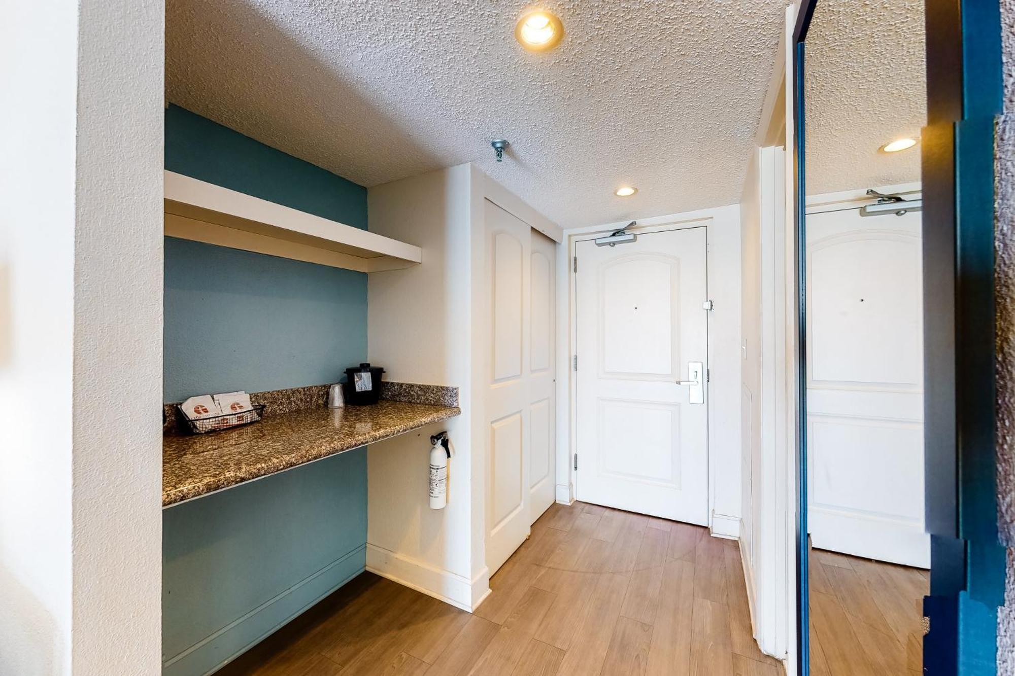 Carolinian Beach Resort Myrtle Beach Room photo